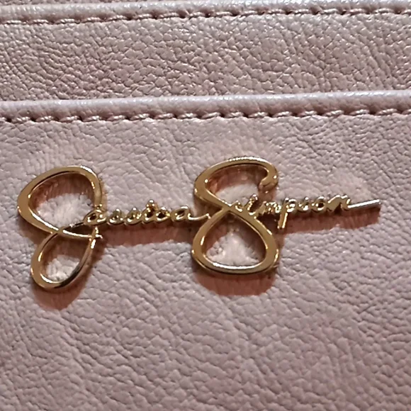 Jessica Simpson Wallet. NWT. Powder Blush. With built in Key Chain. - Picture 4 of 11